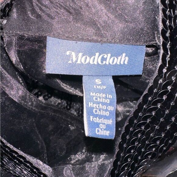 BNWT ModCloth Fanciful Fette Shift Sequin Overlay Dress- size small - Picture 9 of 12